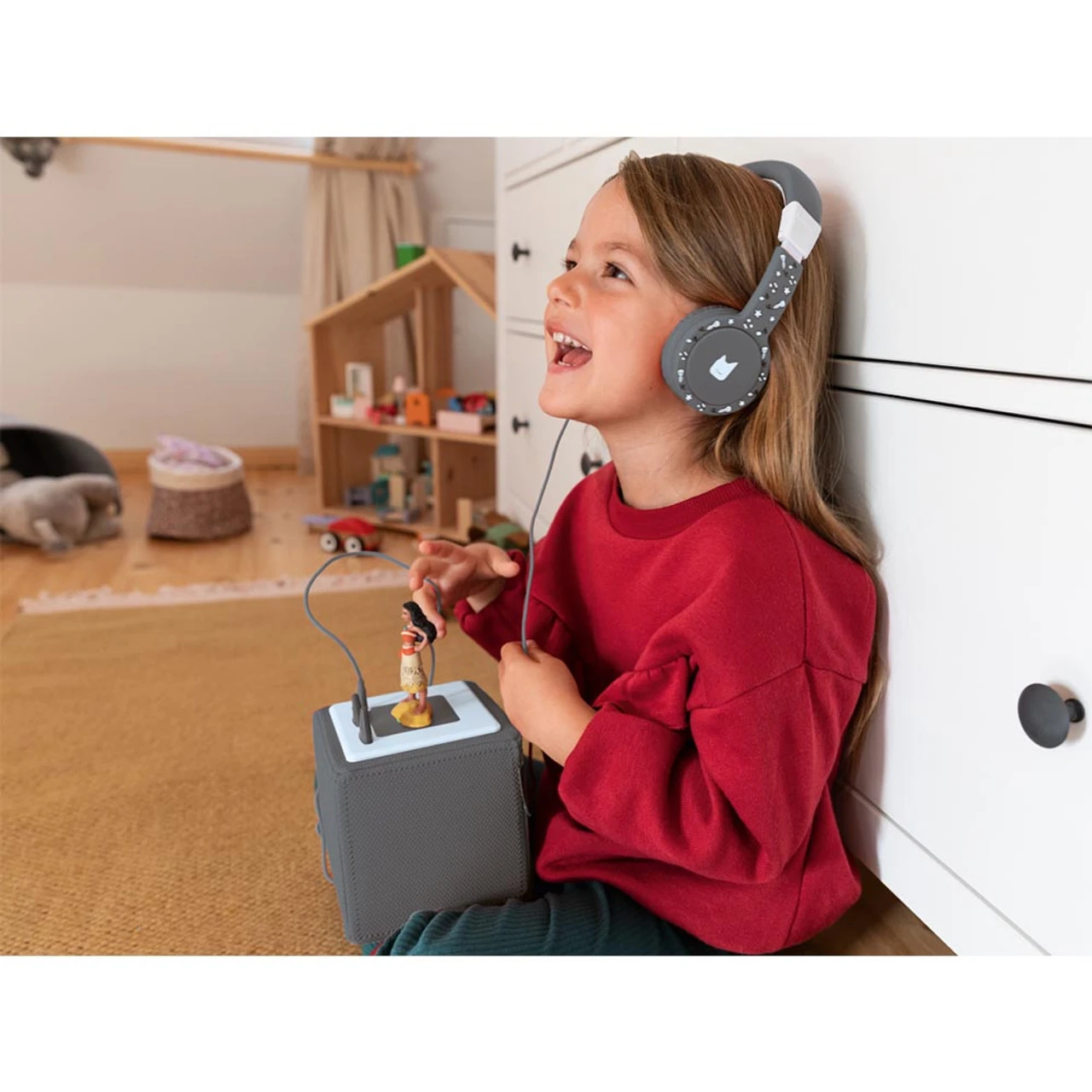 Tonies Foldable Headphones - Grey 6 Tonies Foldable Headphones - Grey - Image 4